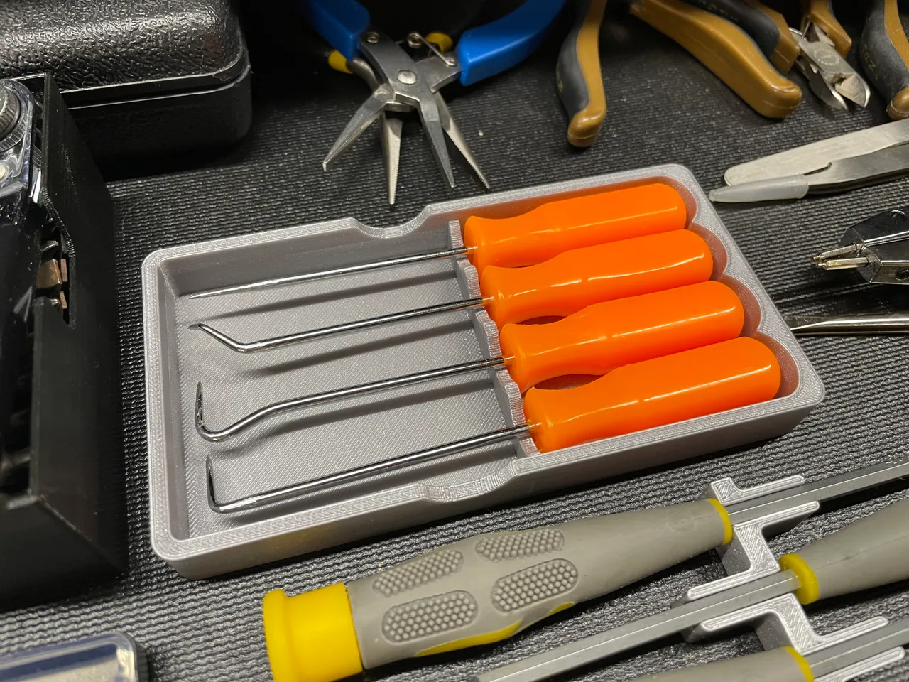 Mini Pick and Hook Set Tray by Vincent, Download free STL model