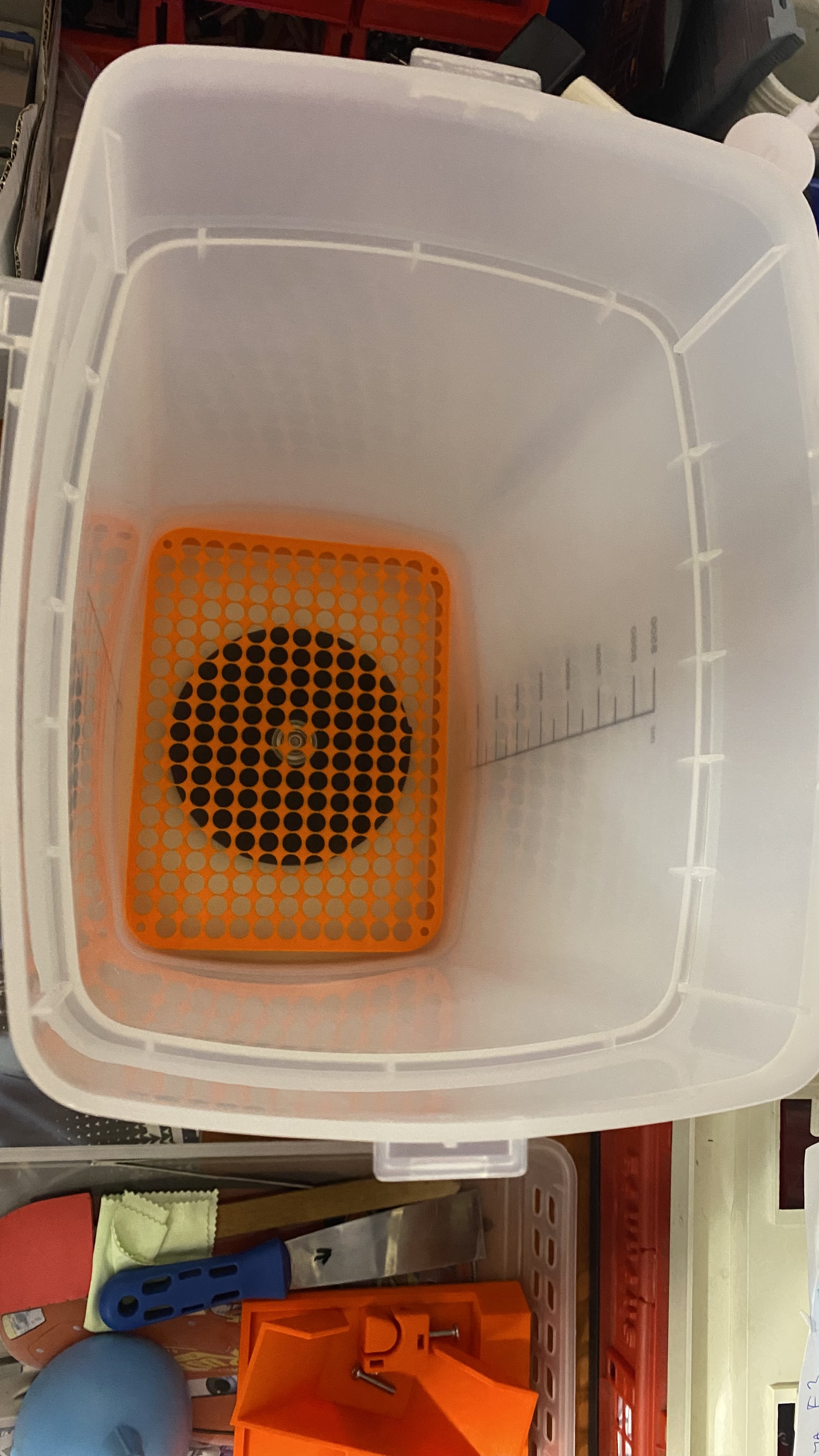Anycubic Wash & Cure Plus bucket bottom sifter