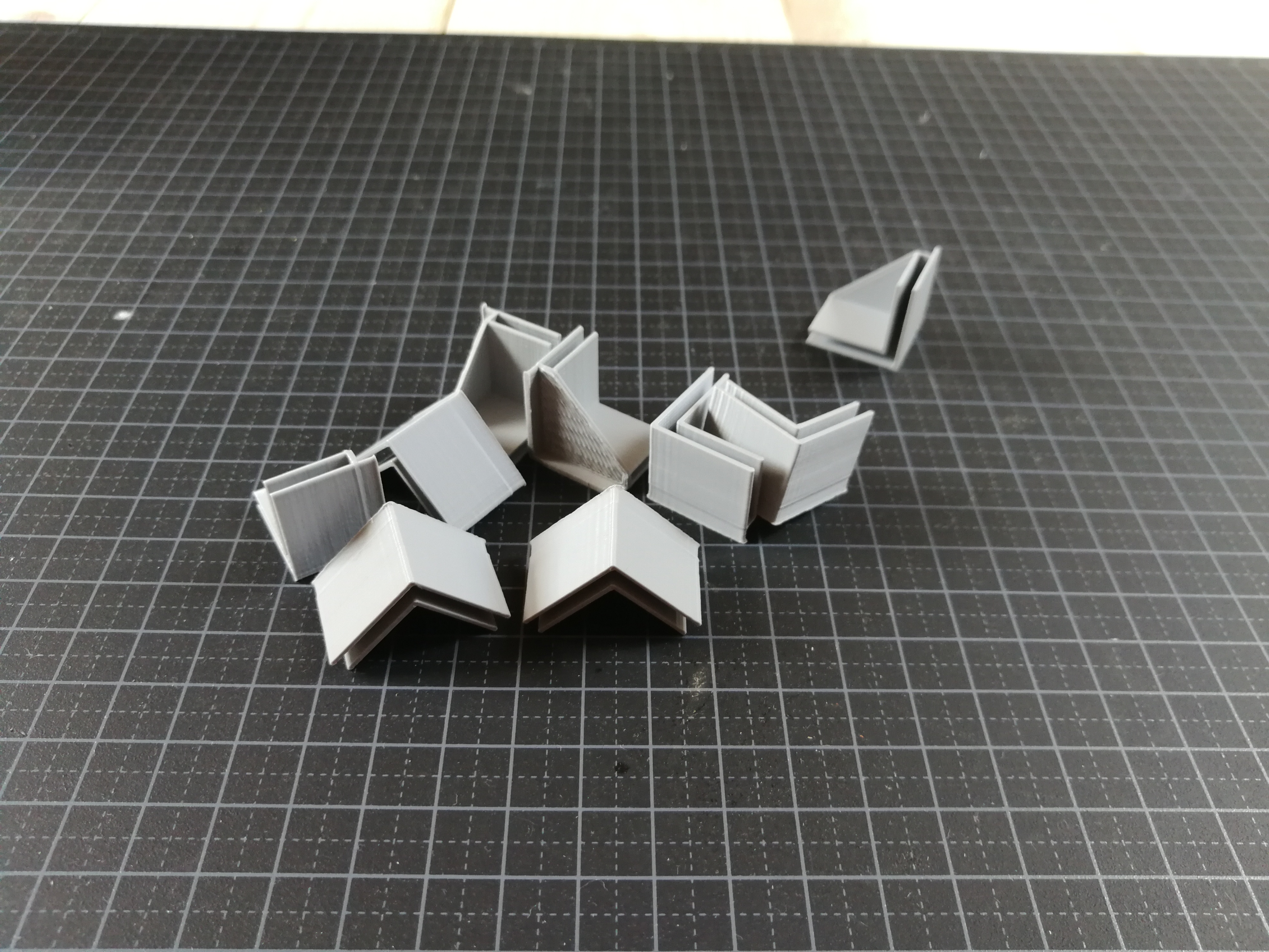 Customizable packaging with Corner Brackets — thumbnail 4