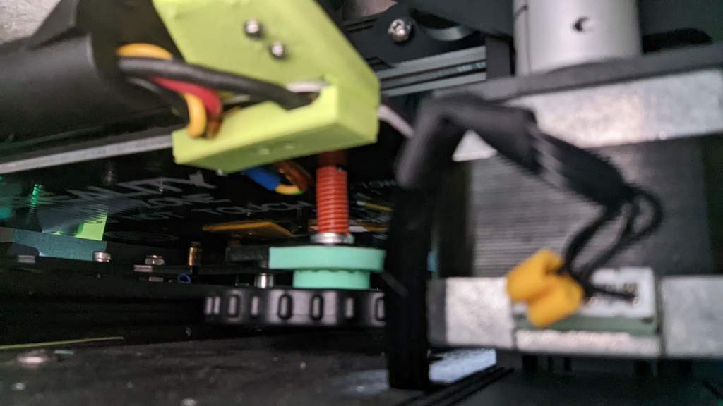 Ender 3 S1 heat bed cable 90° strain relief & deflector
