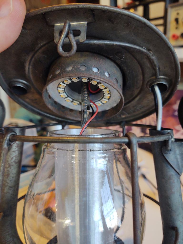 Dietz Vesta RR lantern Wireless Neopixel conversion by Lasstcall