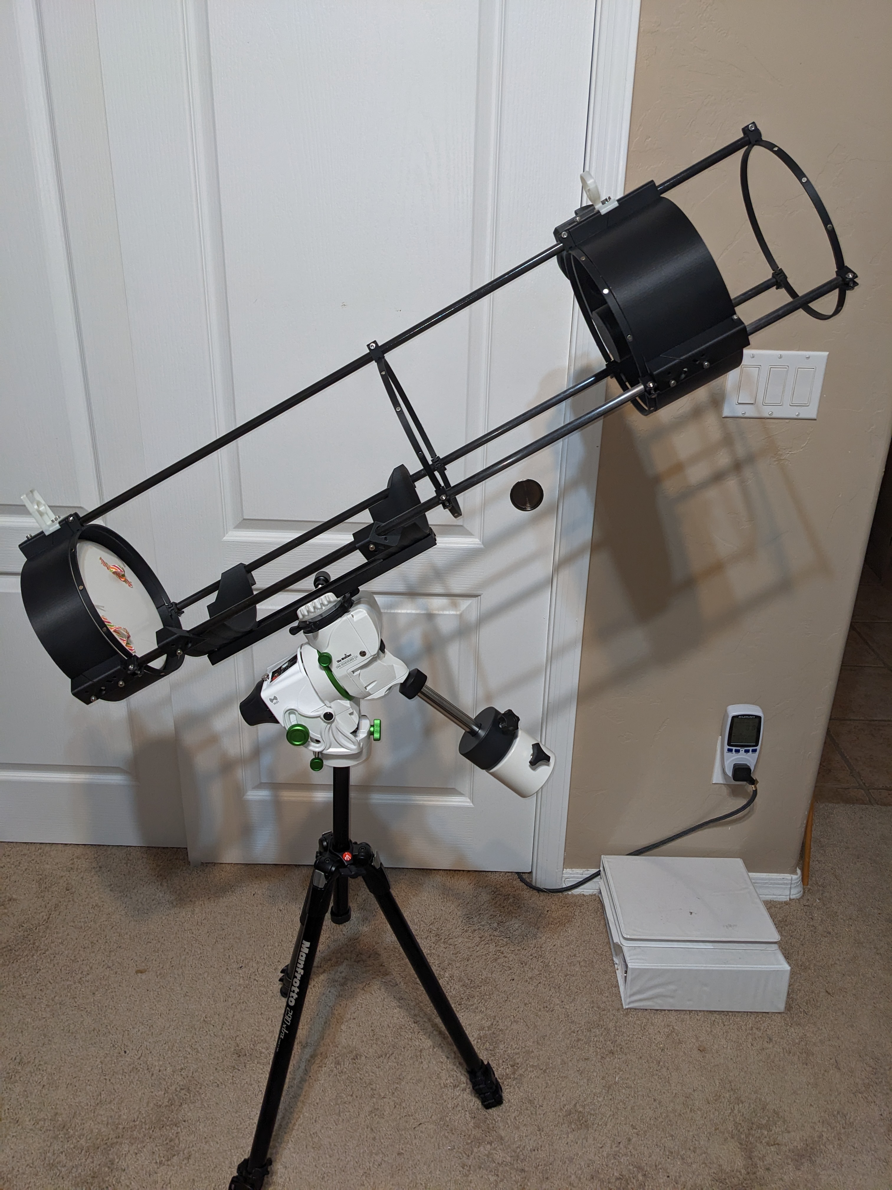 8" Newtonian Telescope "Leavitt" LITE (Metric)