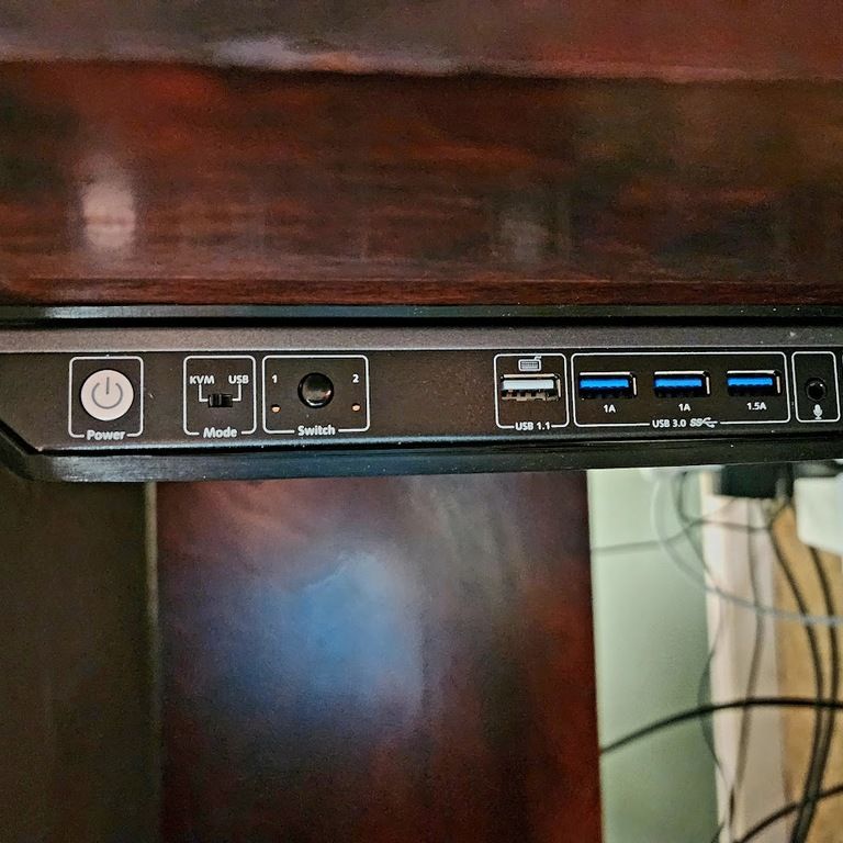 4KSW21-DM AV Access Dual Monitor 4K HDMI KVM Hub Switch Mount by