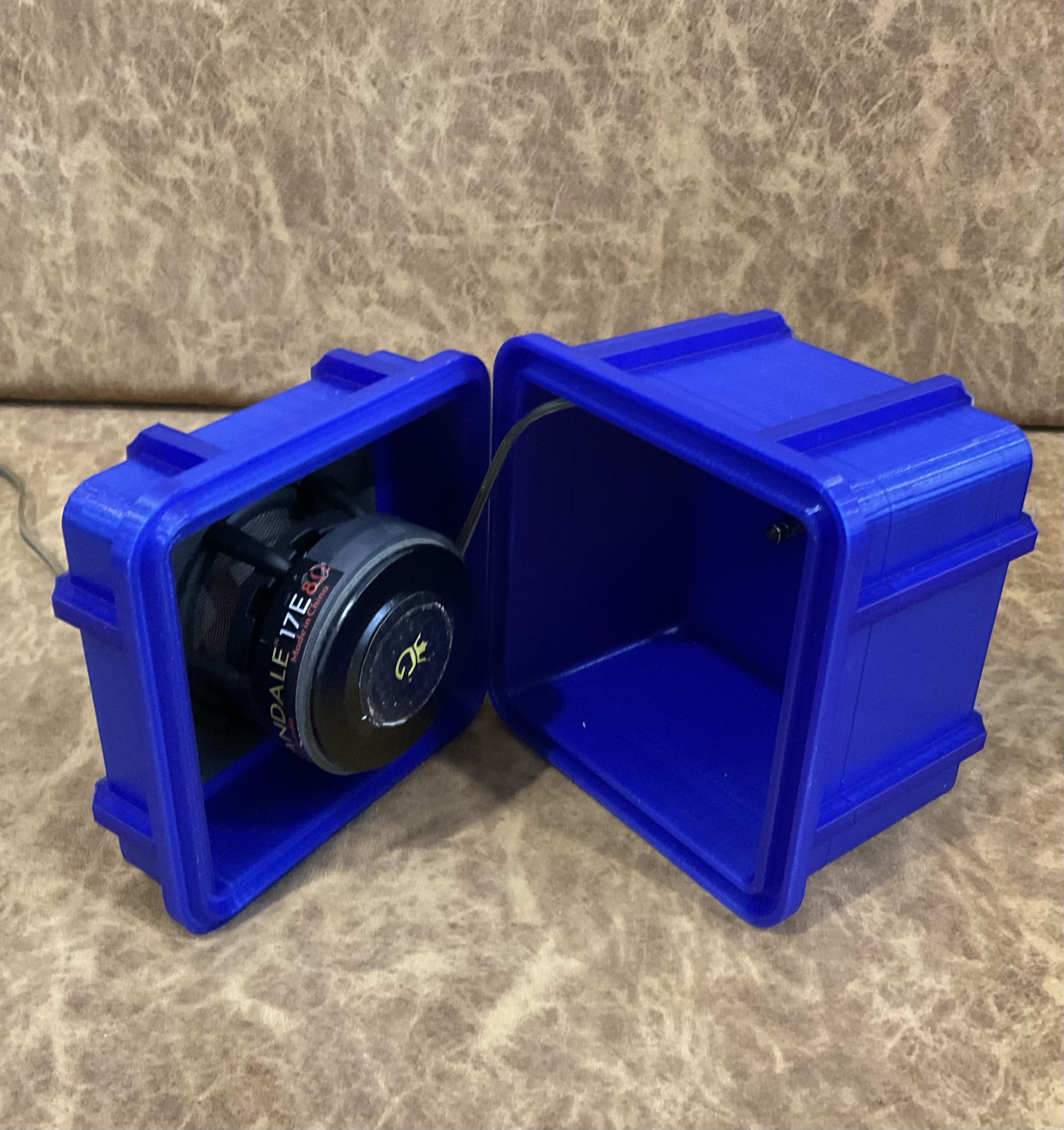 Parametrizable Speaker Box