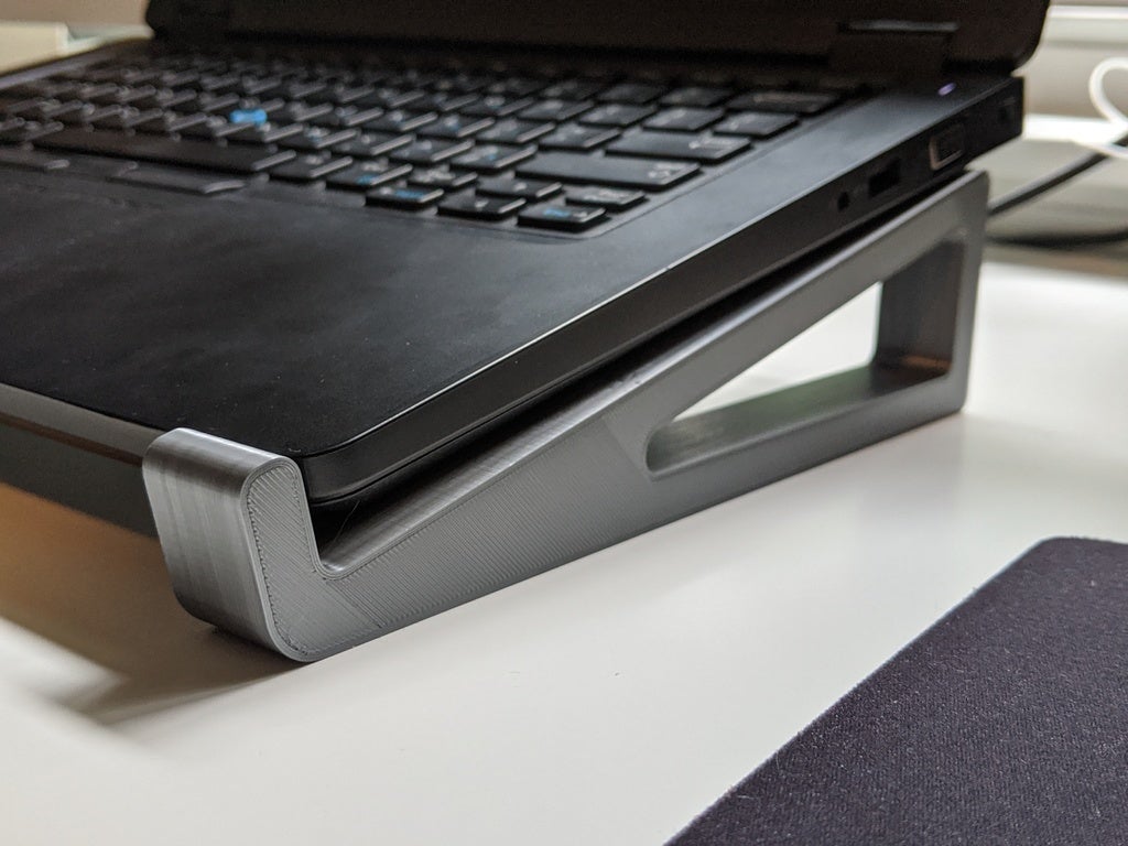 Simple Laptop Stand for Zoom / GoToMeeting / inars, Perfect for Work