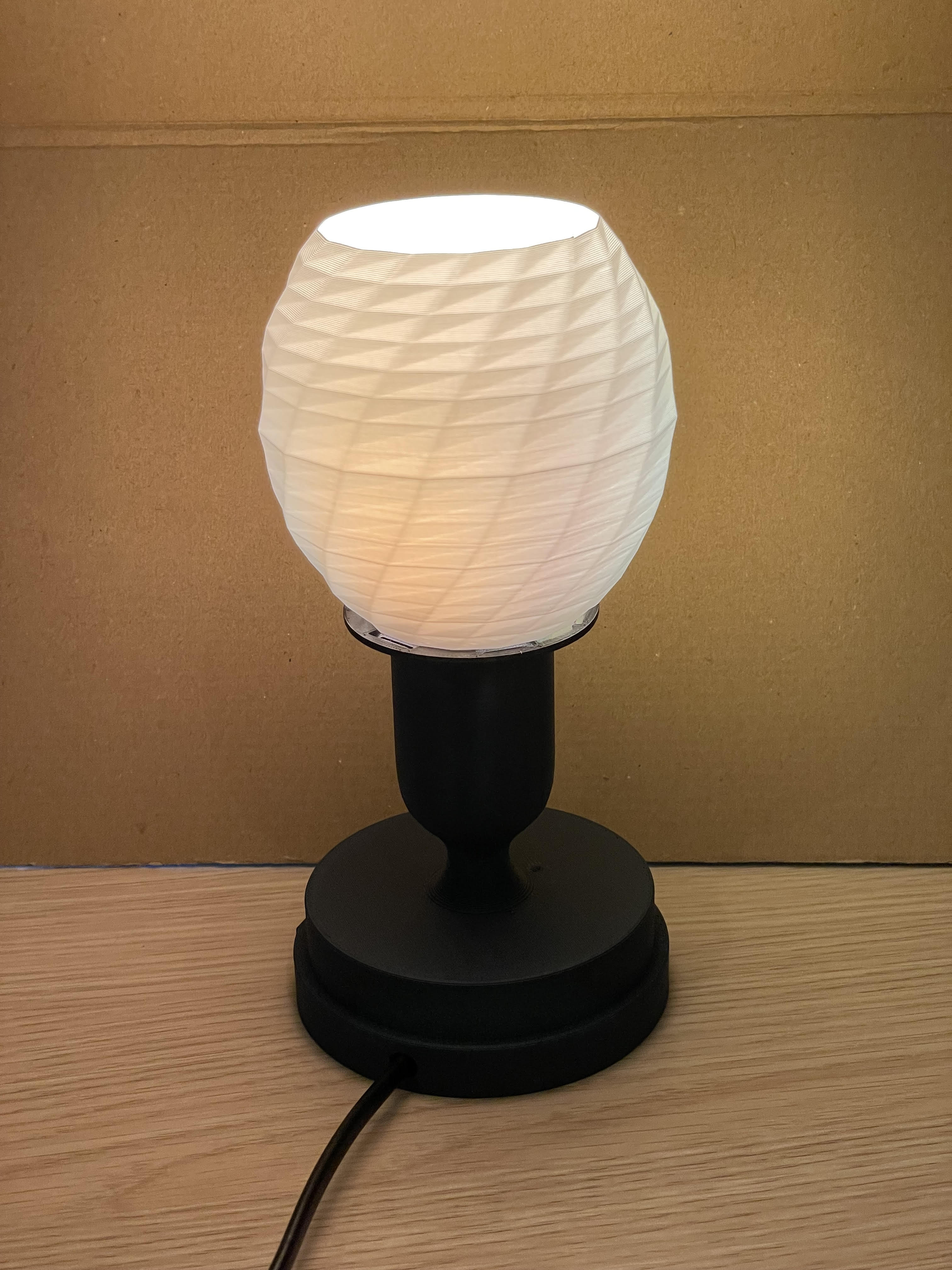 Polygonal lampshade vase mode by Max Download free STL model
