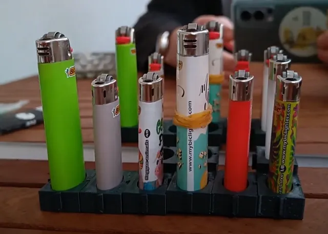 BIC lighter stand