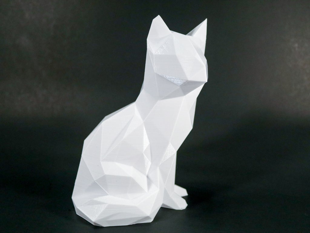 Low Poly Sitting Cat