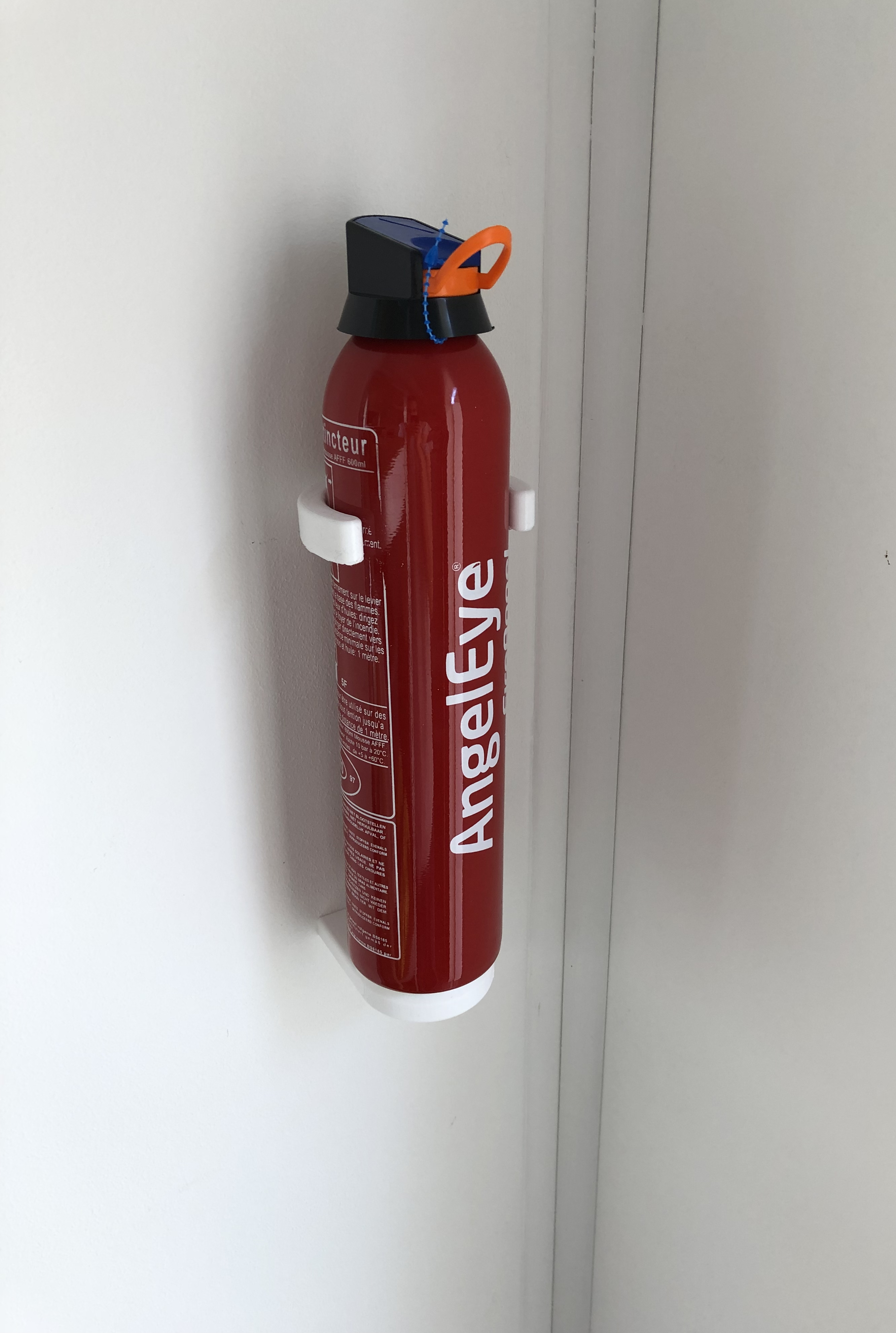 Fire Extinguisher wall mount