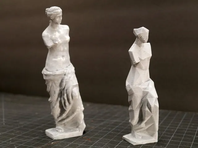 Low Poly Venus De Milo Statue / The Louvre, Paris
