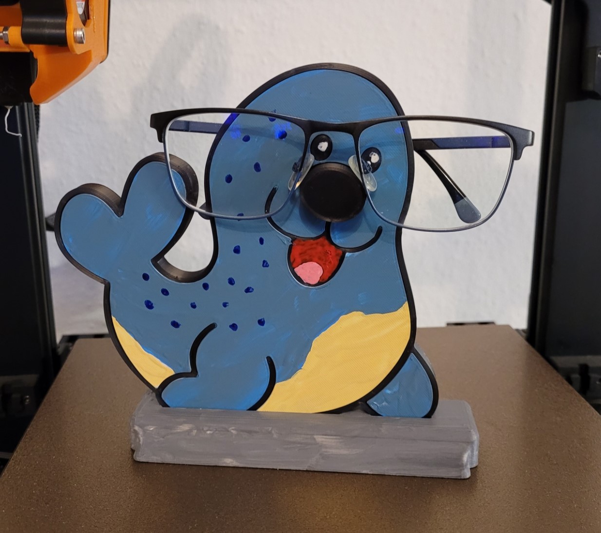 Seal Glasses Holder / Eyeglass Stand