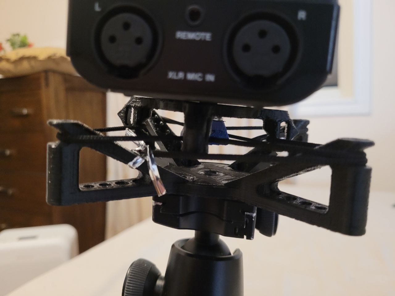 Sound Recorder shock mount v2 by sigsegv0x0b Download free STL model