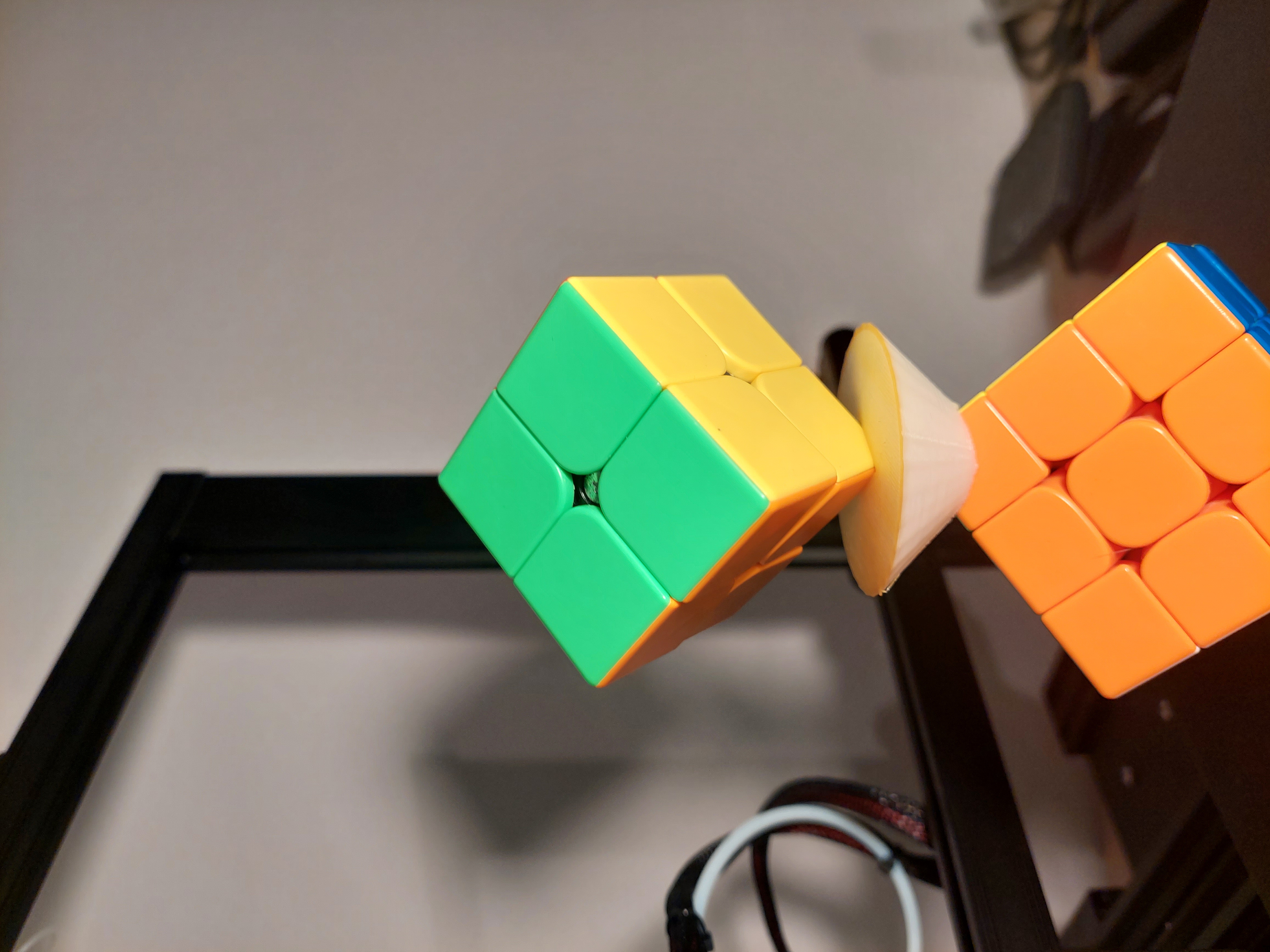 Miniatura 4 do modelo 3D Rubik's cube stand