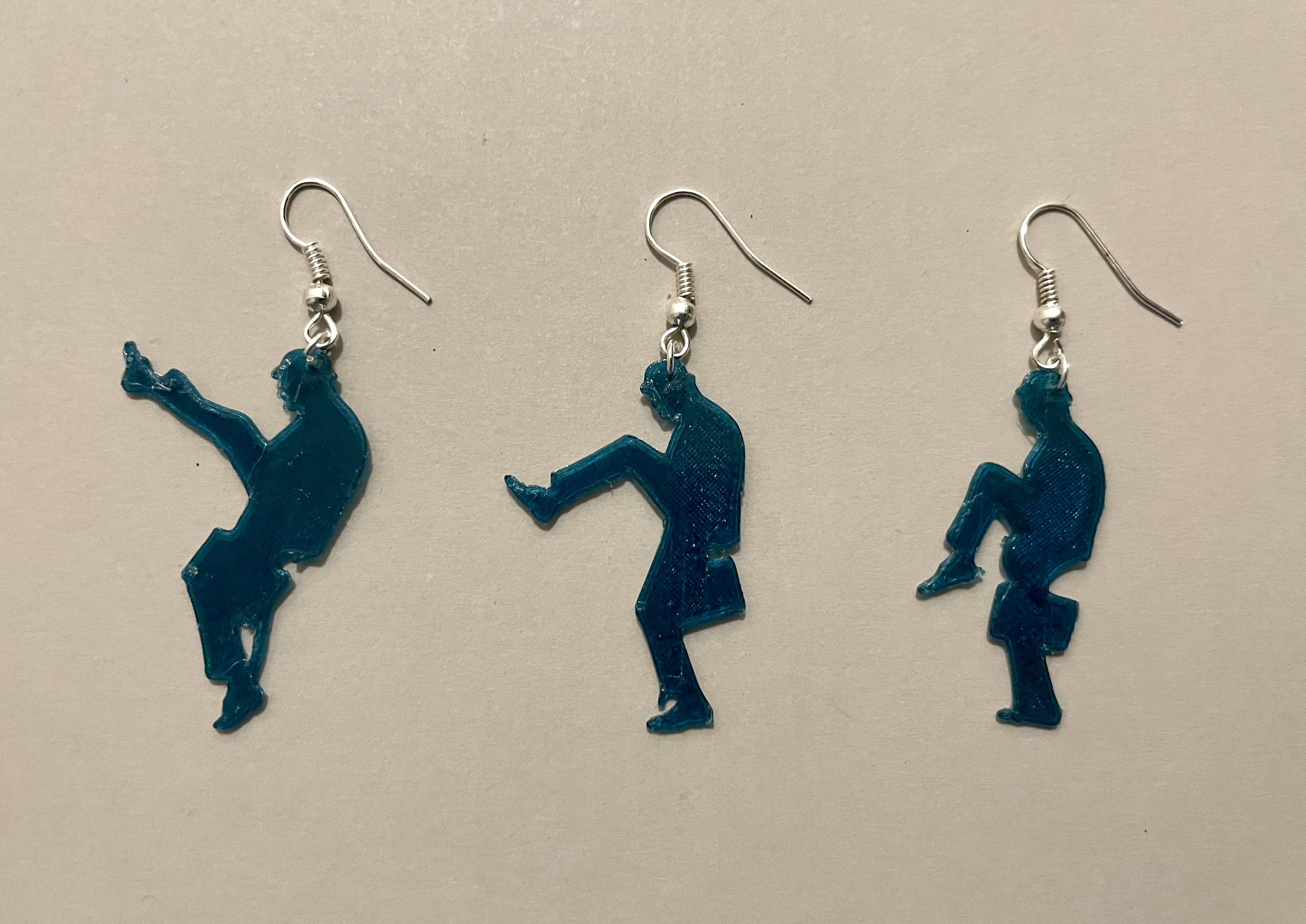 earrings - silly walk / nausnice - svihla chuze