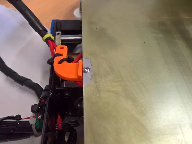 Heatbed cable strain relief Wanhao Duplicator i3 (low-profile)