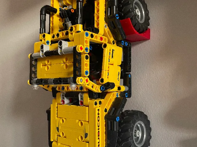 Wall mount for LEGO Jeep Wrangler 42122