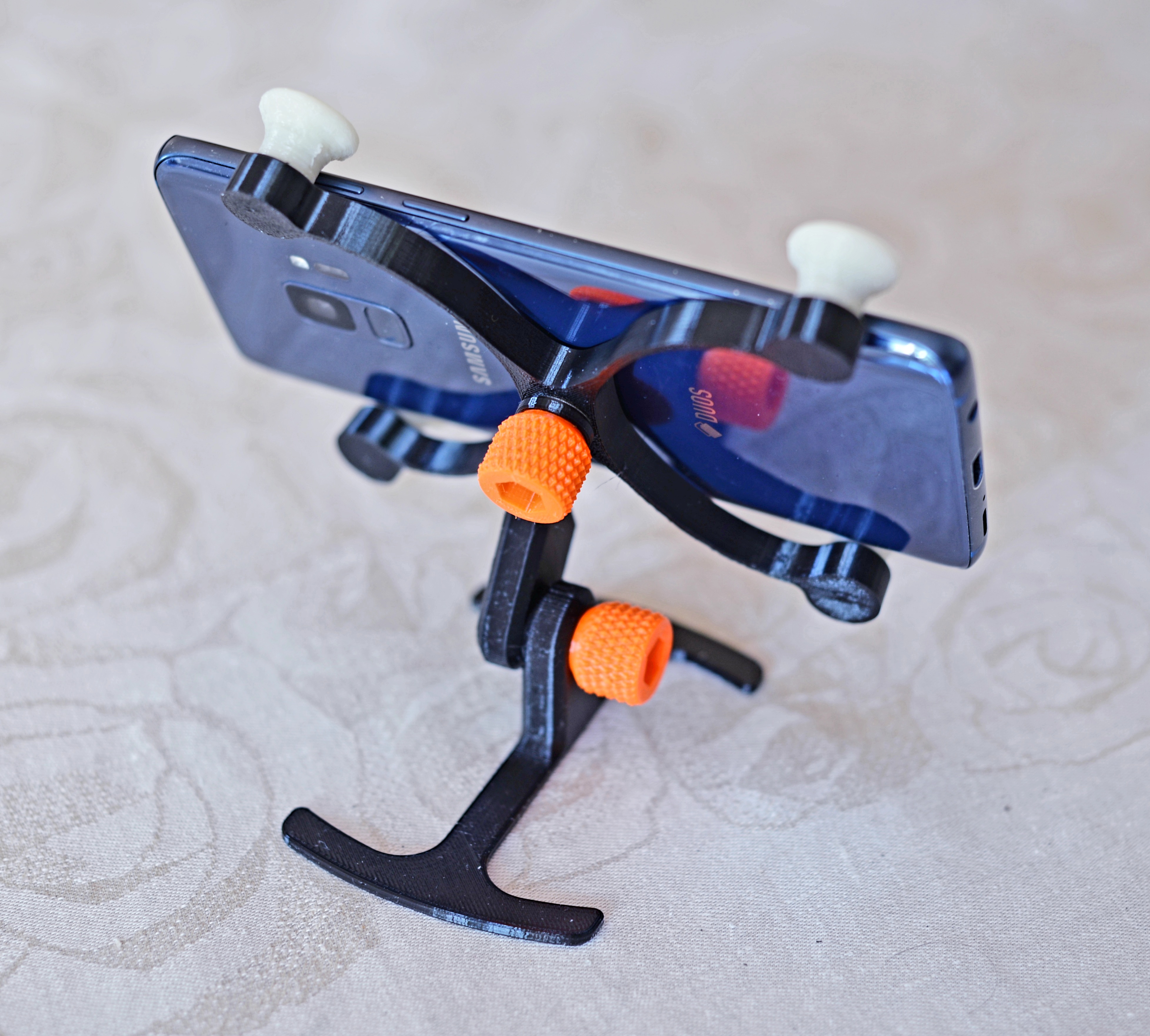 freetrain phone holder