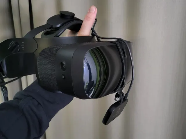 VIVE Facial Tracker Mount for Varjo Aero