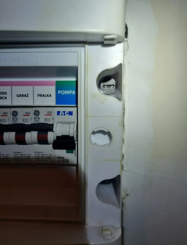 Electrical distribution board lock by mac310 Download free STL model