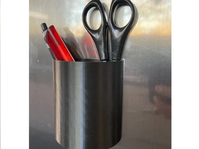Pen holder for fridge