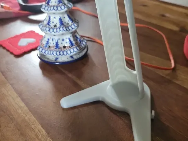Headphones stand