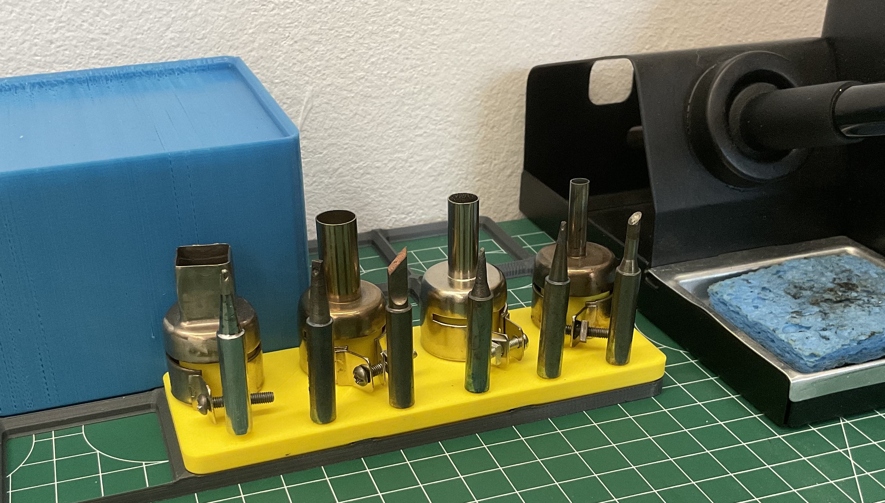 Gridfinity Solderingtip holder by SimplisticShapes Download free STL