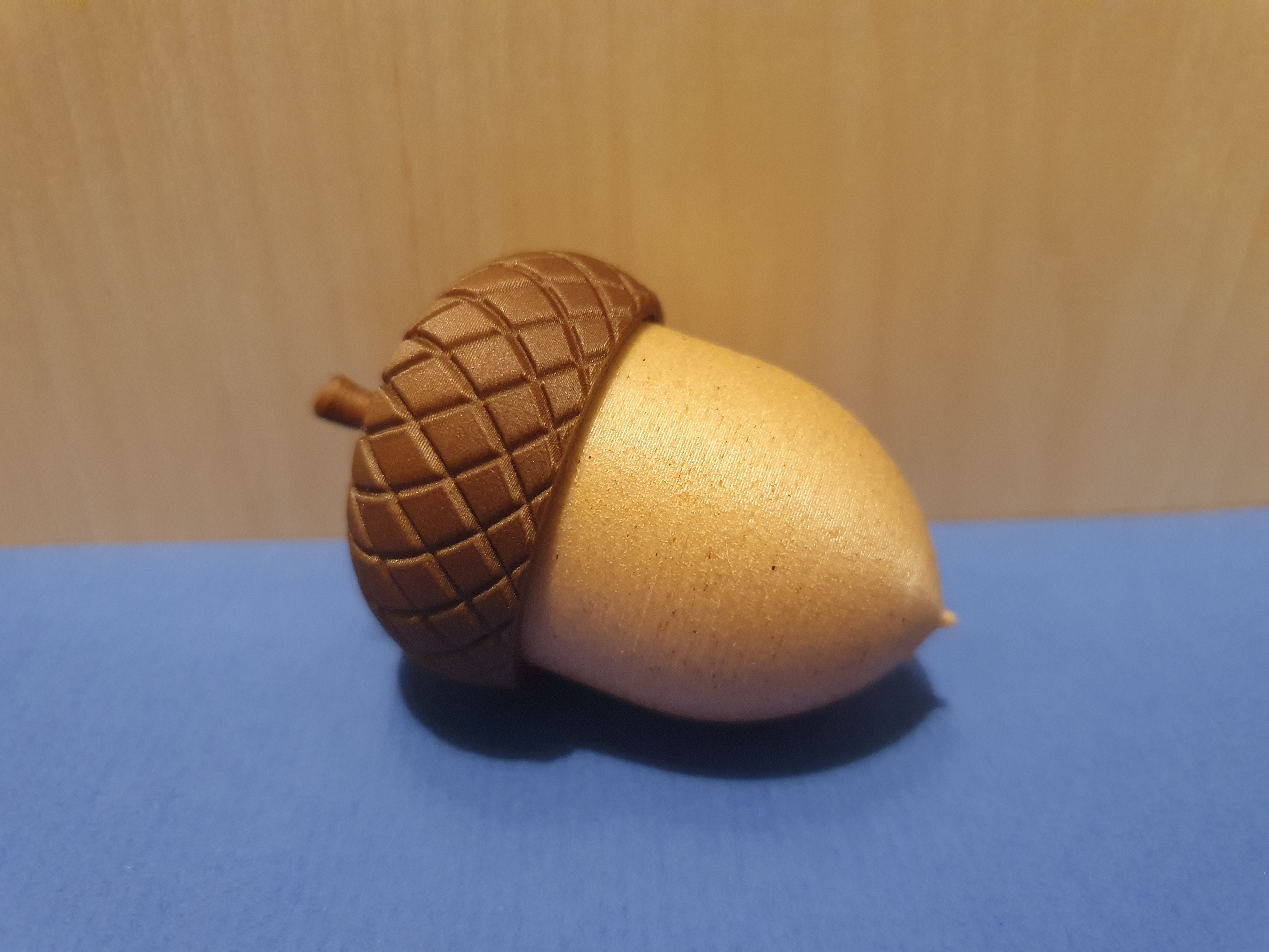 Acorn box