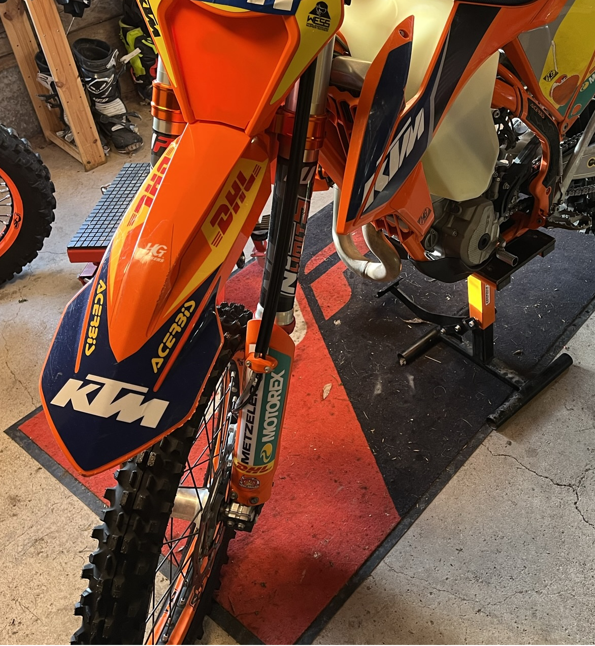 KTM EXC/EXC-F Front Headlight replacement