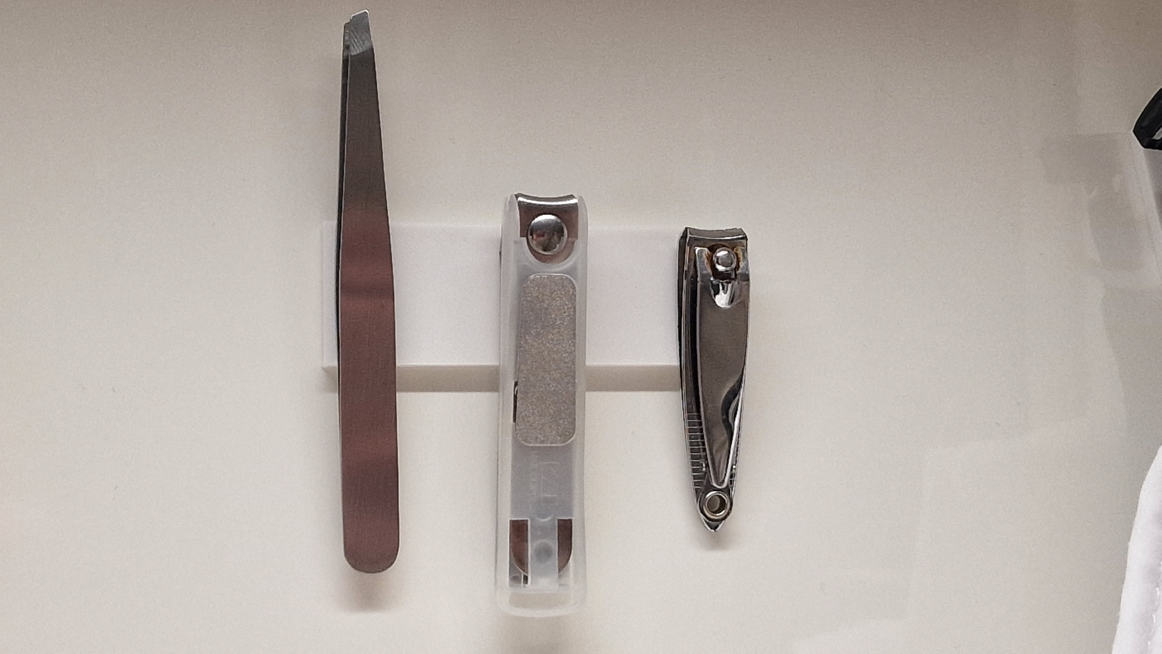 Magnetic utility holder