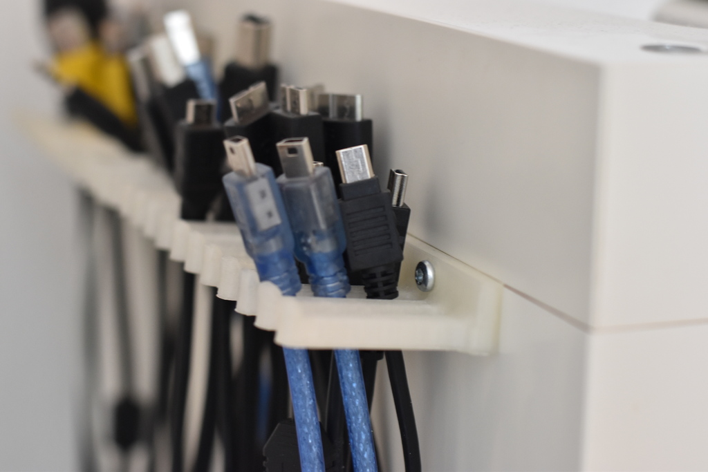 Cable tray