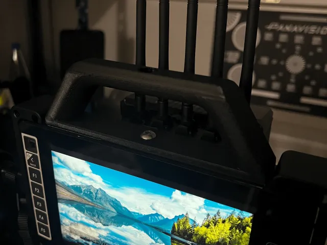 SmallHD 703 Handle