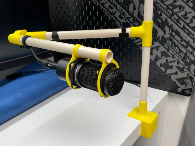 Microphone desk stand with shock mount