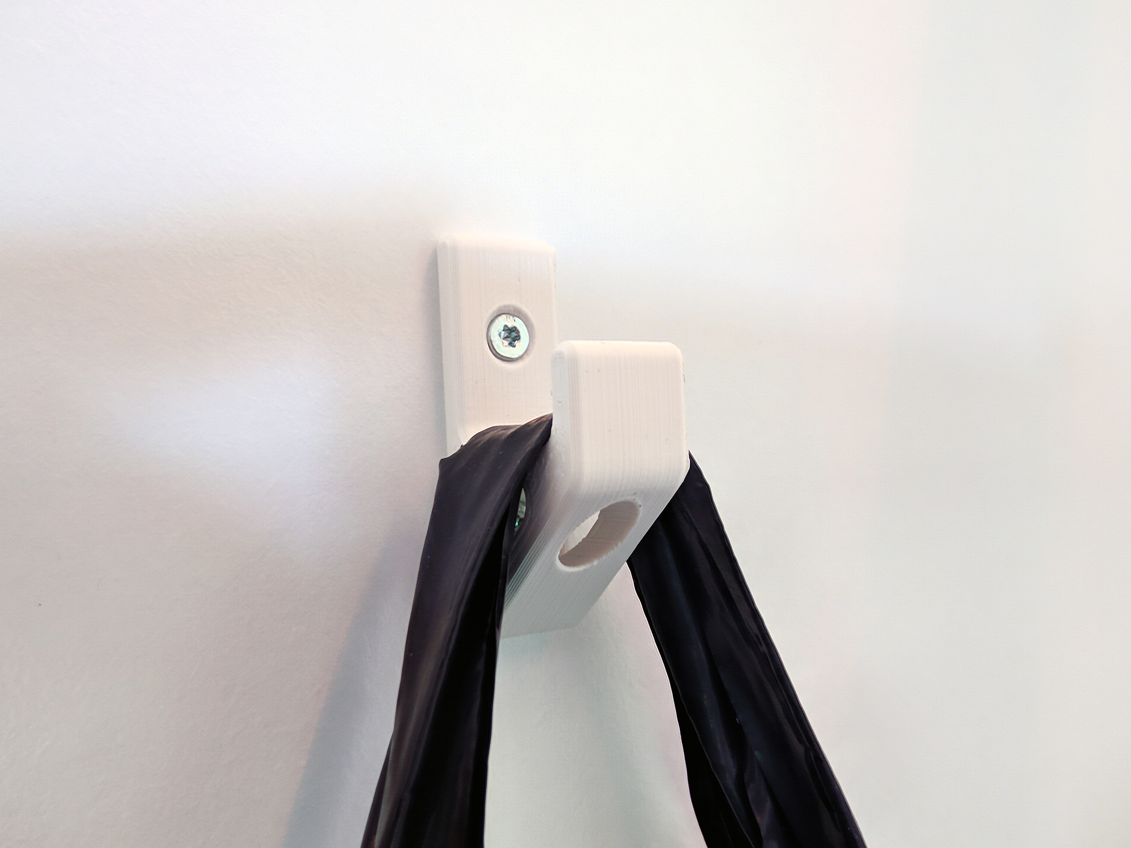 Miniatura 2 do modelo 3D Simple & Strong Hook