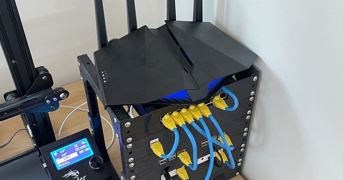 Fully printable halfwidth server rack and trays by dalovering