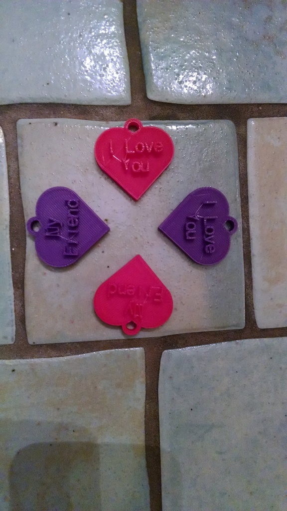 Miniatura 2 do modelo 3D Customizable Heart Pendant