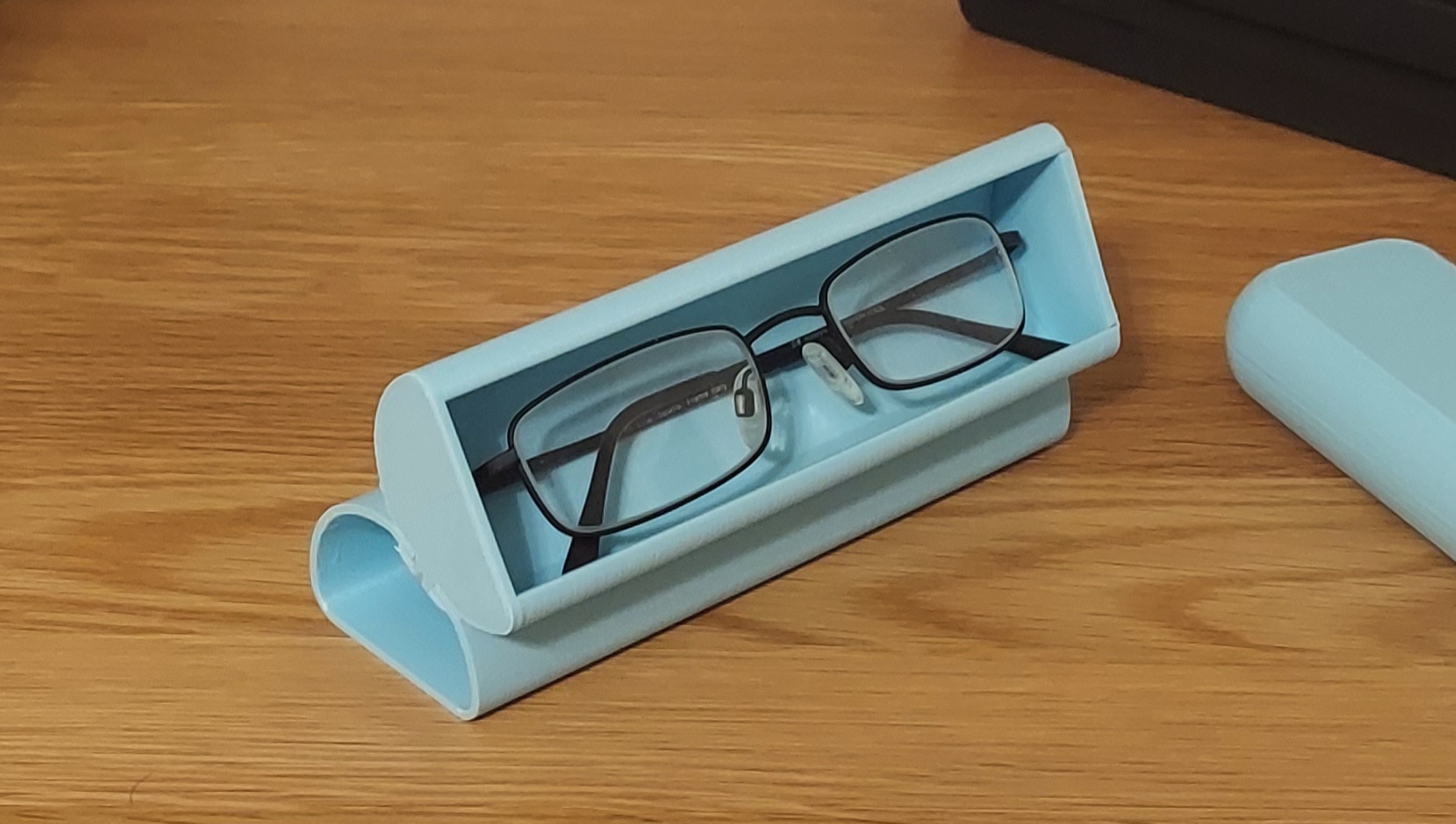 Eyeglass Case/Stand by Bella R Download free STL model