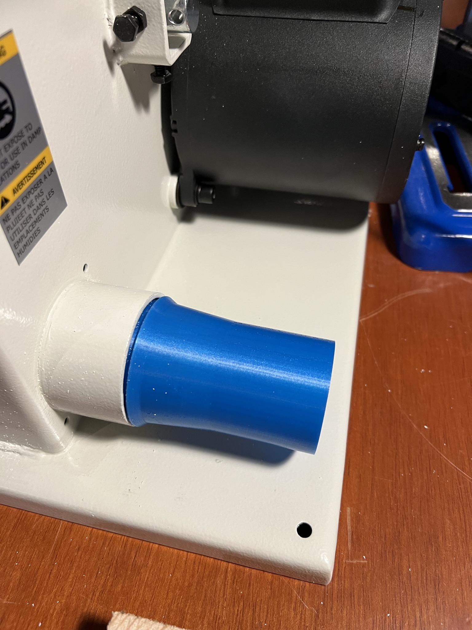 Dewalt Vacuum Hose to 2.5 inch hose port adapter by Jake Judisch