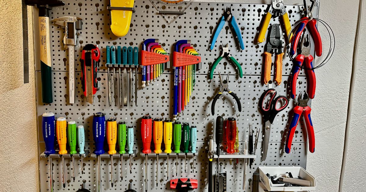 Pegboard diverse Tools holder - no supports by 3DesignsCH | Download ...