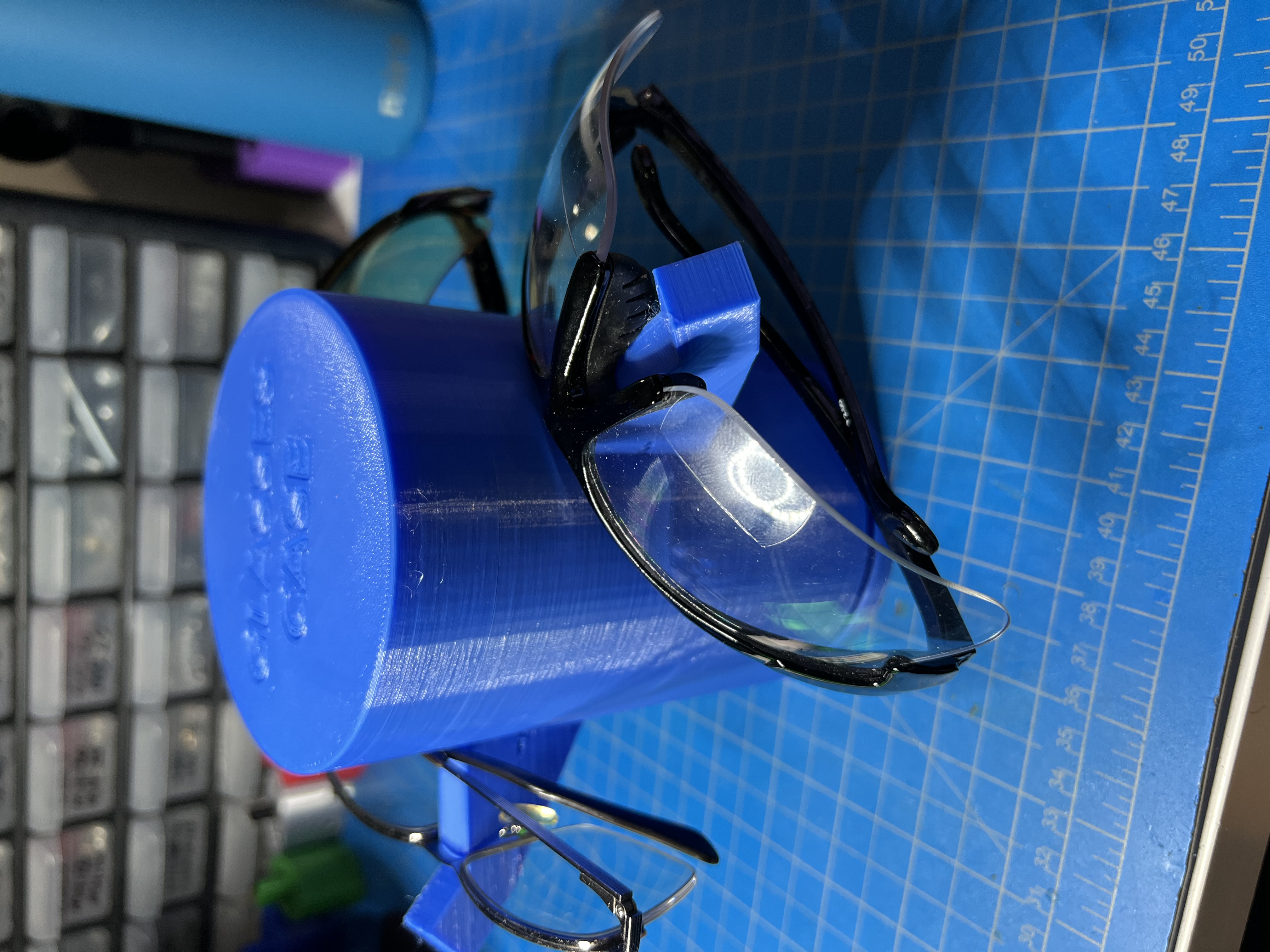 Miniatura 3 do modelo 3D Glasses Holder Round case