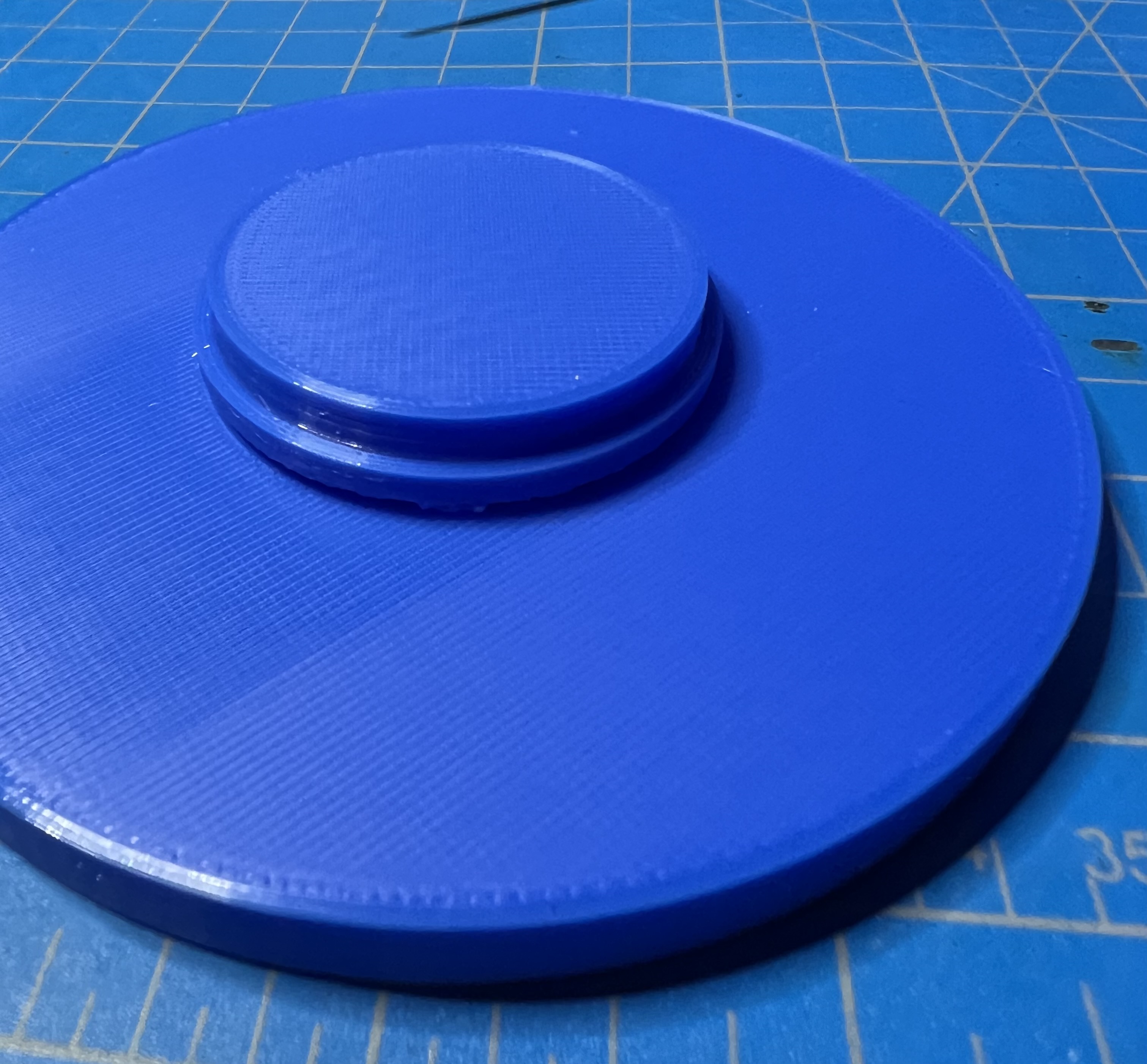 Miniatura 11 do modelo 3D Glasses Holder Round case