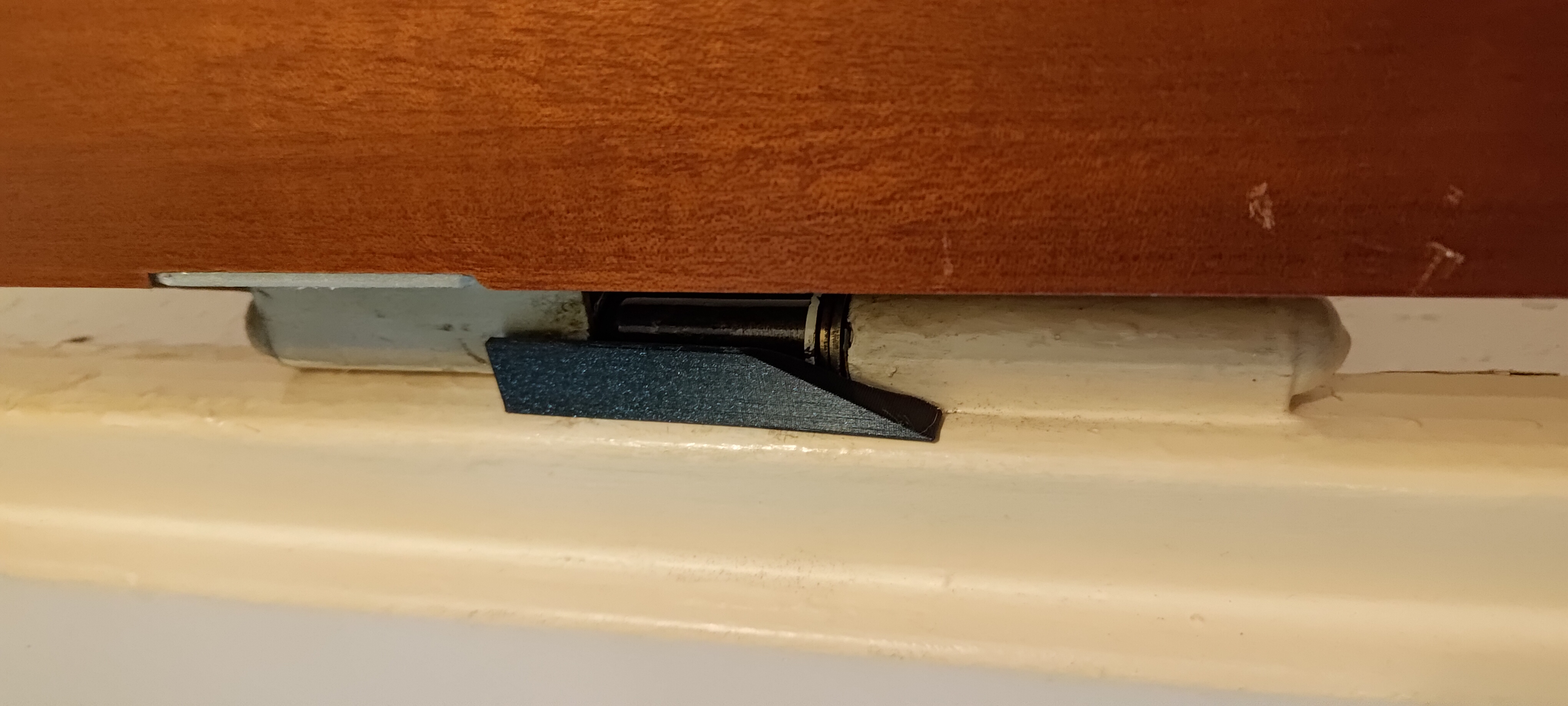 Door hanging Guide / Assistant by INSOMNIAC Download free STL model