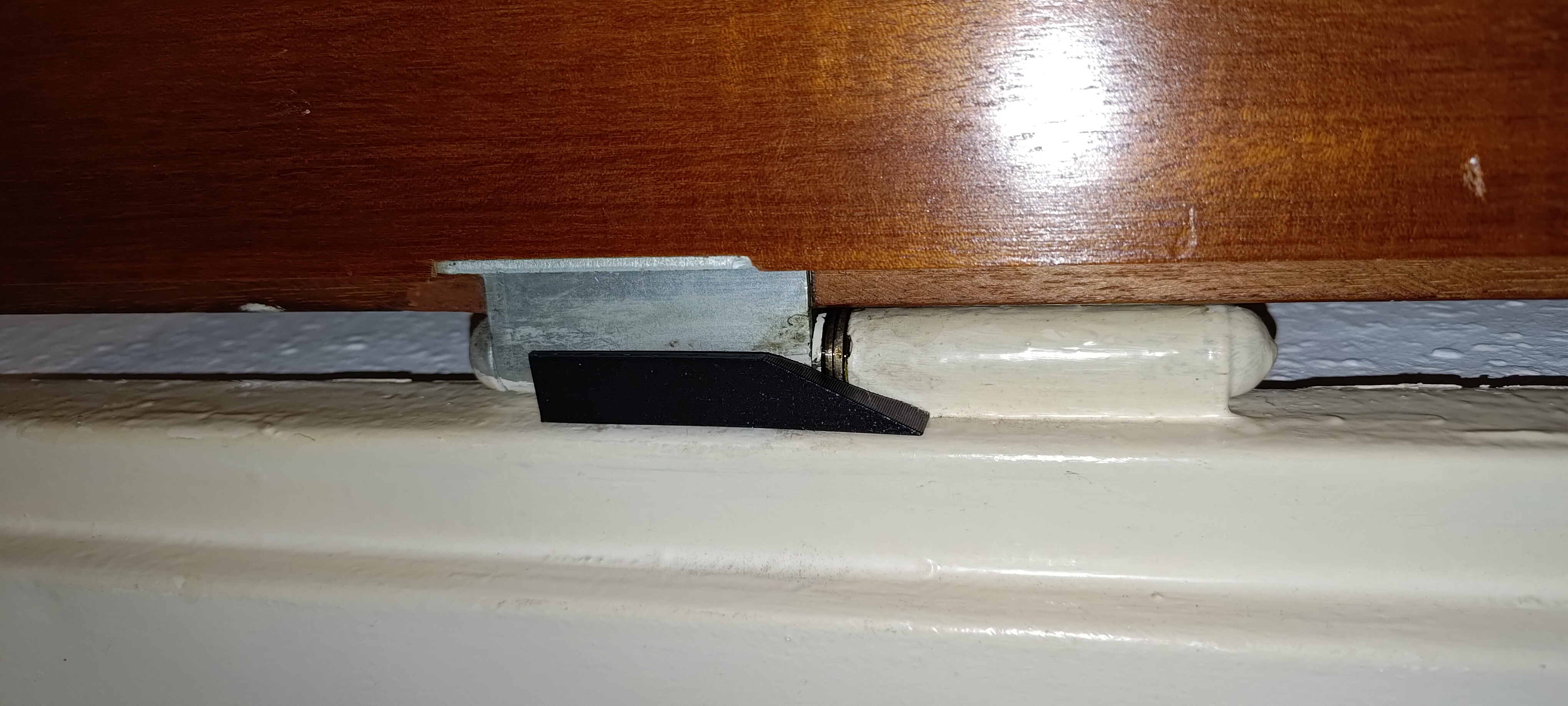 Door hanging Guide / Assistant by INSOMNIAC Download free STL model