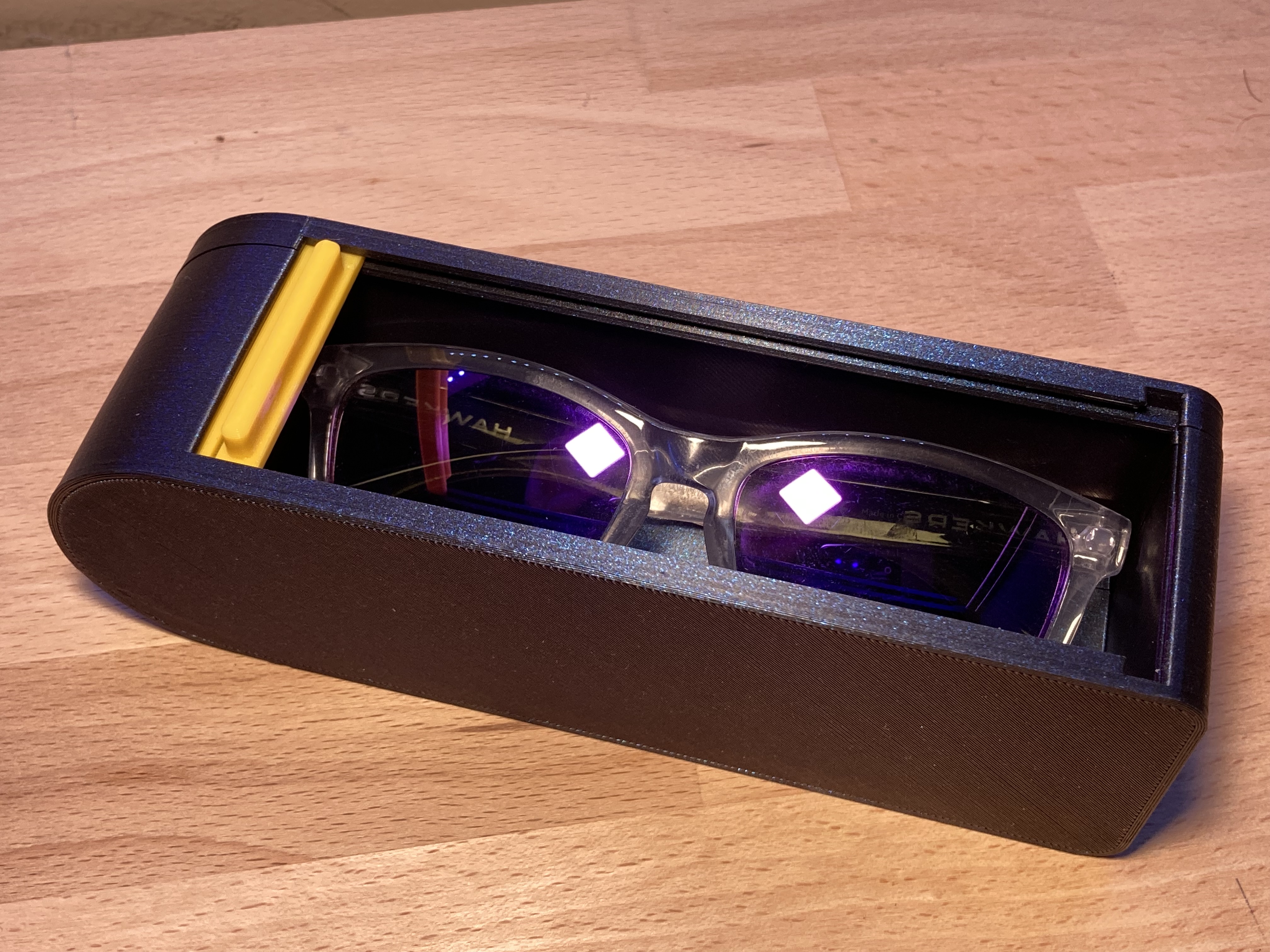 Miniatura 2 do modelo 3D Glasses case