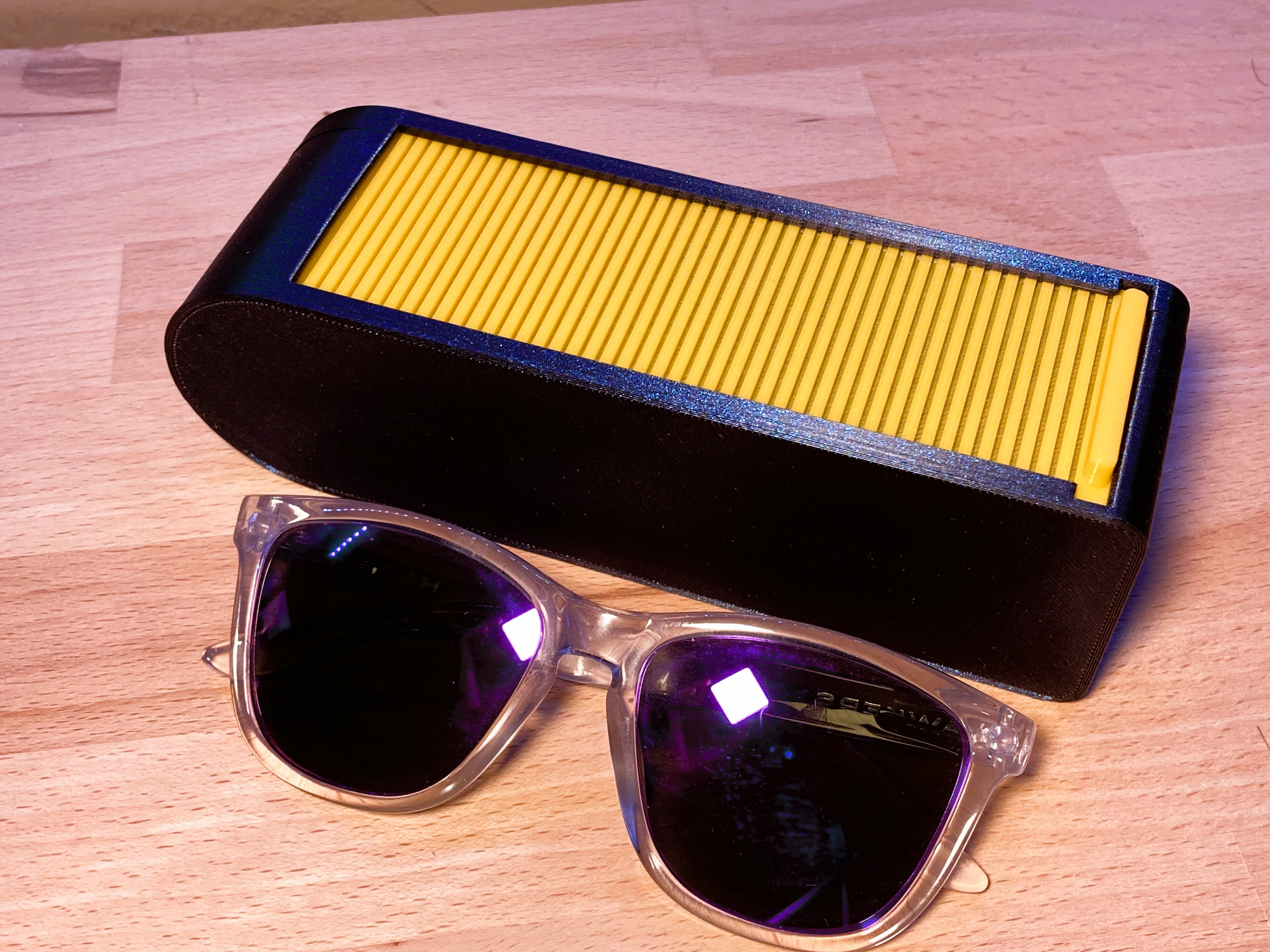 Glasses case 3D model thumbnail