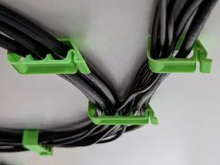 Simple Cable Organizer. par DFV Tech, Téléchargez gratuitement un modèle  STL