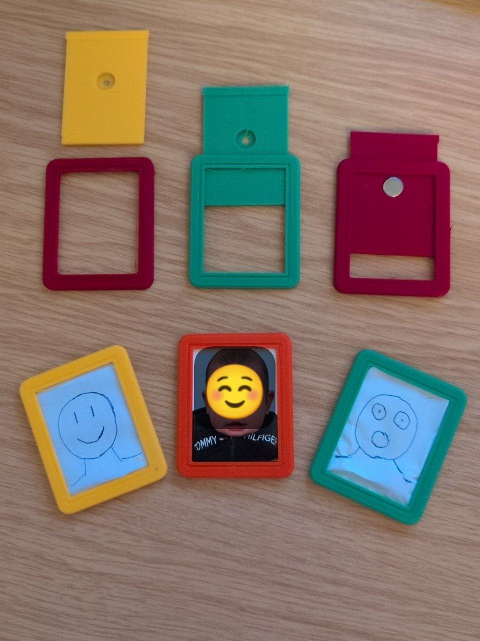 Tiny Magnetic Photo Frame!