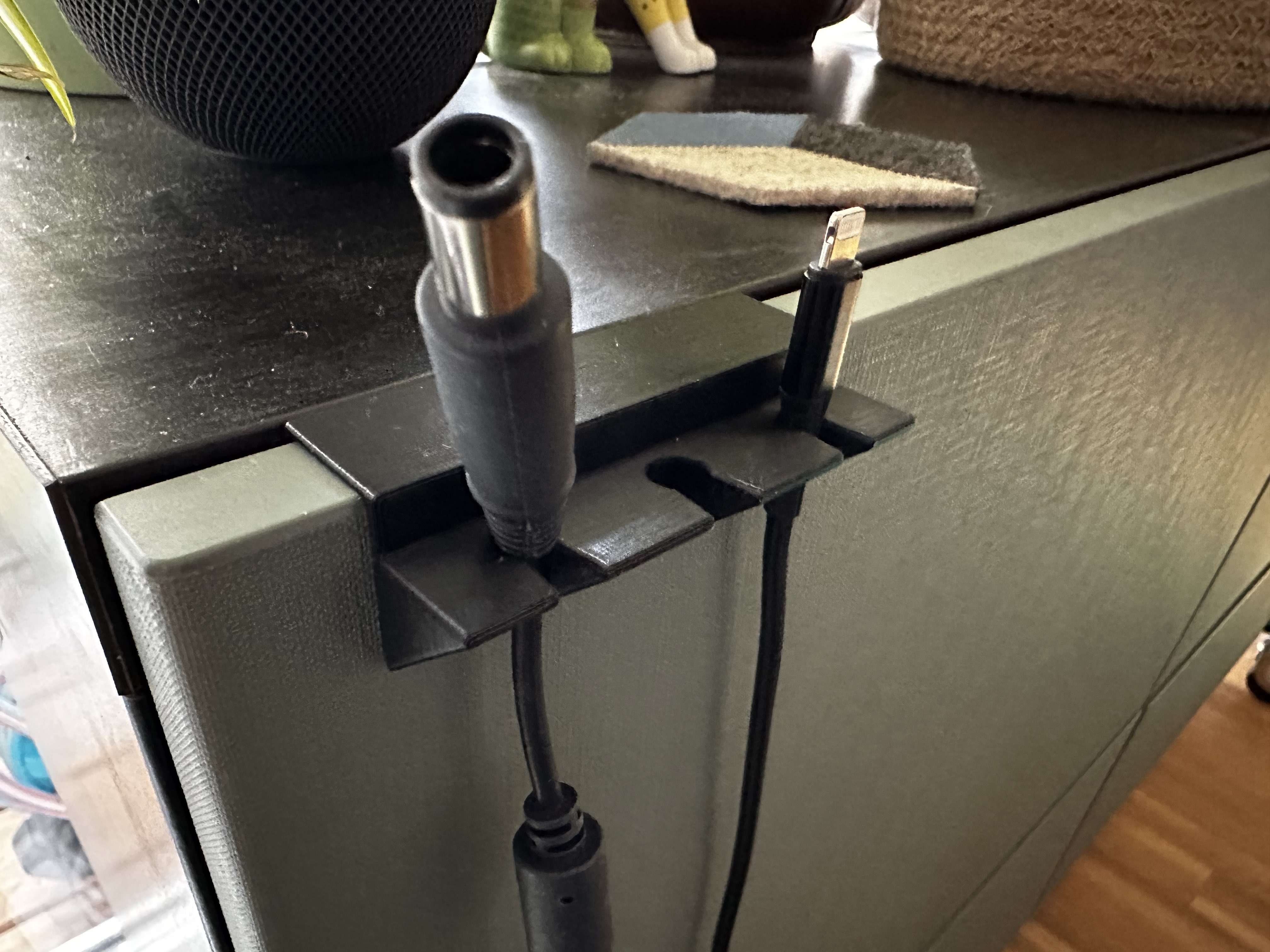 Cable Holder for IKEA Besta Doors by B3rnd8 Download free STL model