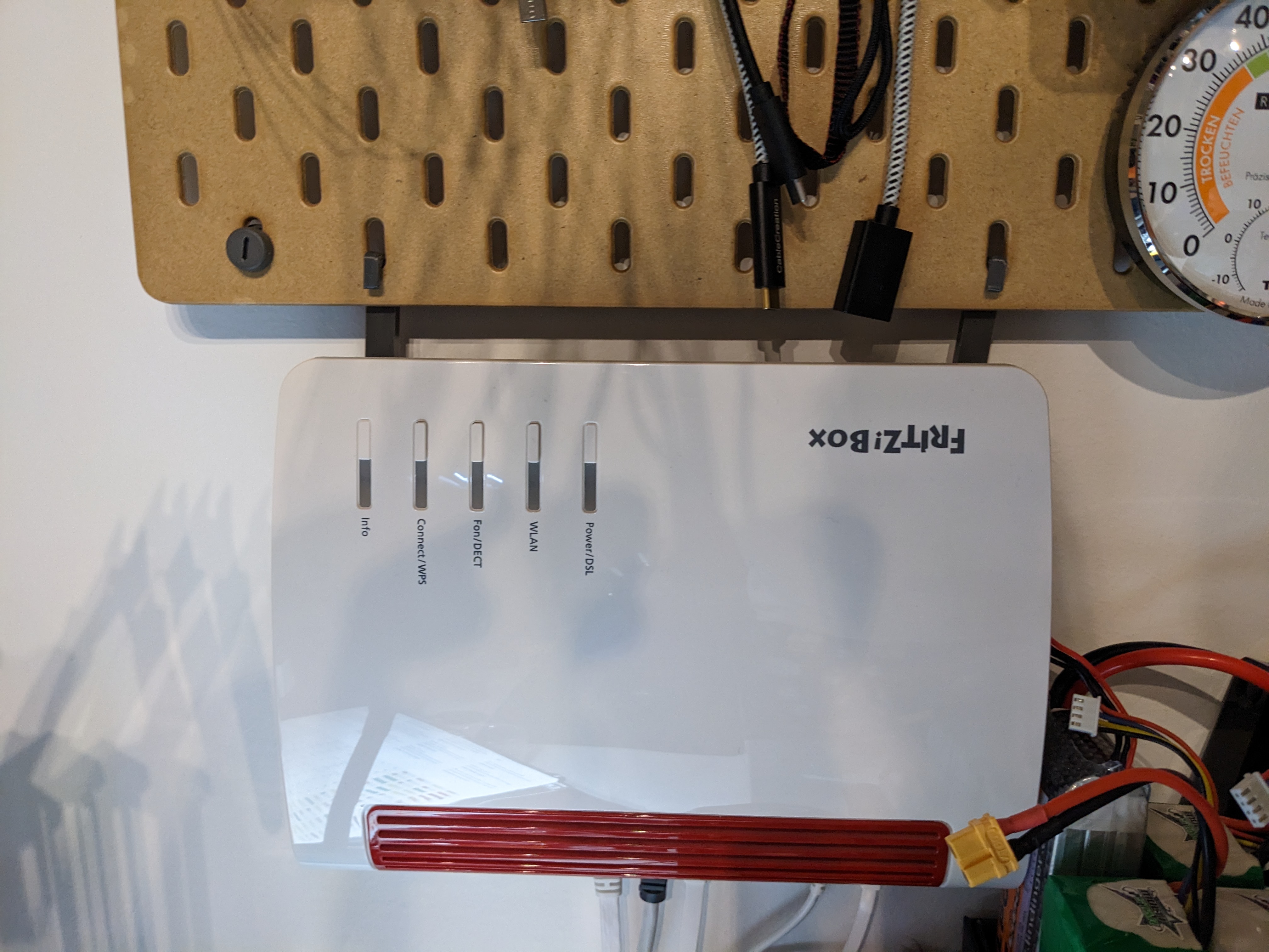 FRITZ!Box 7590 Ikea Skadis hanger
