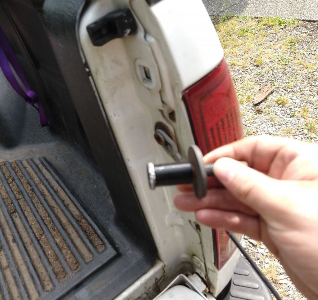 Full set of Replacement Ford Tailgate Bushings by Makerneer Download