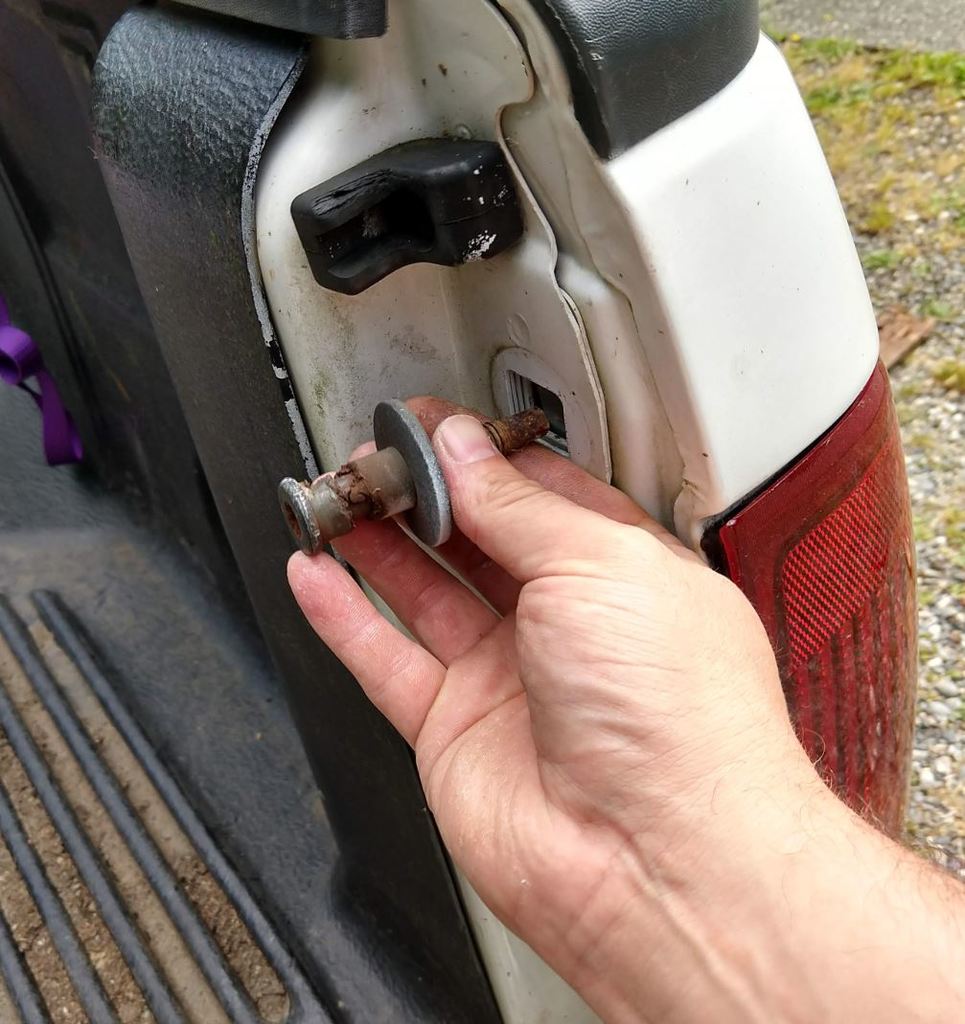 Full set of Replacement Ford Tailgate Bushings by Makerneer Download